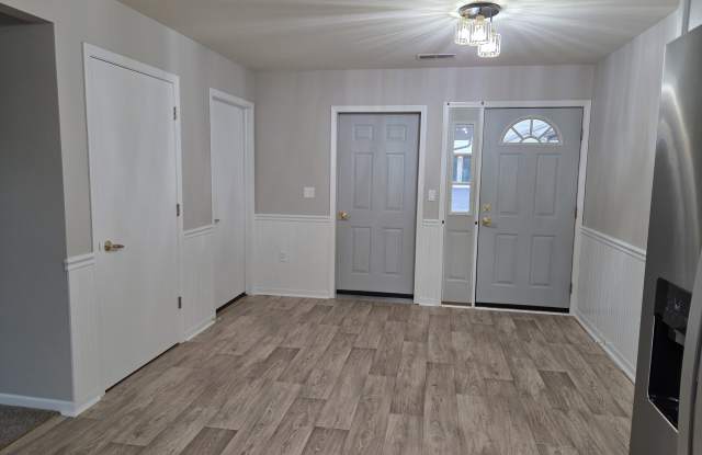 883 East Loos Street photos photos