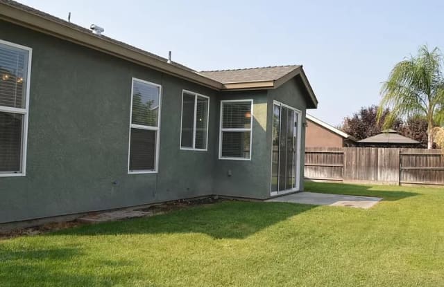4509 Gardenia Ave - 4509 Gardenia Avenue, Keyes, CA 95328