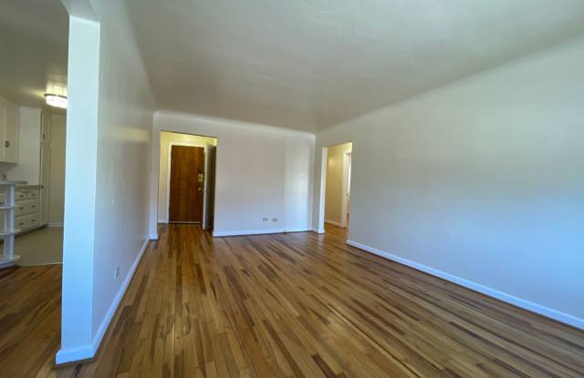The Vogue Apartments Gallery 4