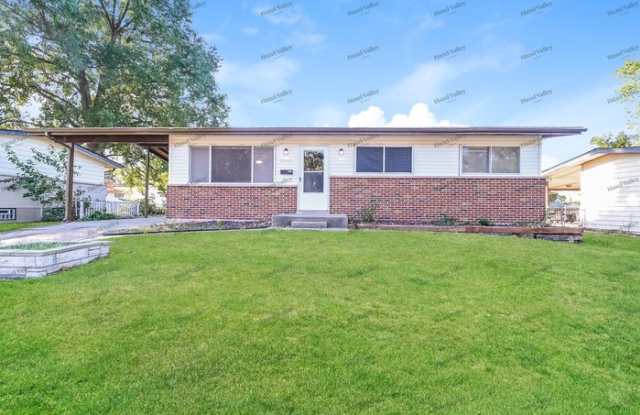 2240 Hummingbird Drive - 2240 Hummingbird Drive, Florissant, MO 63033