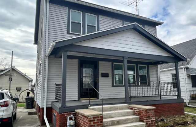 Spacious Updated 3 Bedroom 1.5 Bath House Located in South Toledo photos photos