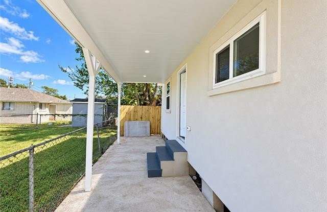 4541 LIGUSTRUM Street Gallery 4