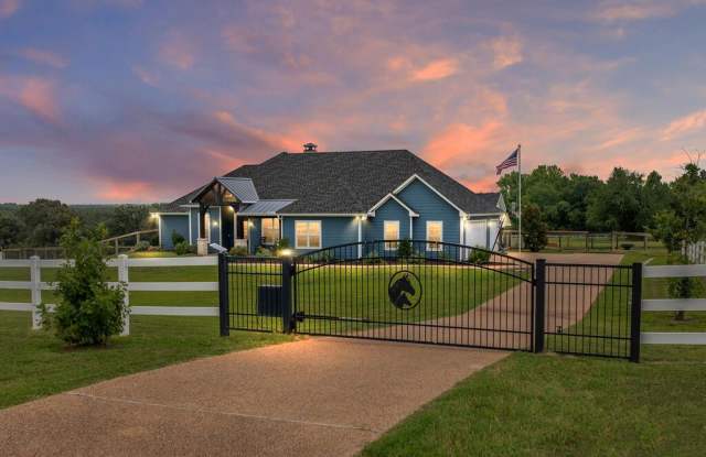 6870 Shore Crest Way Gallery 1