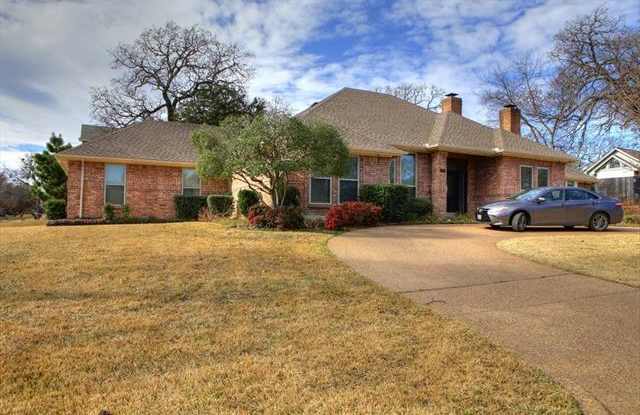 1353 Xavier Drive - 1353 Xavier Drive, Mansfield, TX 76063
