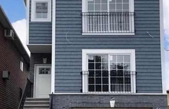 37  Cleveland Avenue - 37 Cleveland Avenue, Harrison, NJ 07029