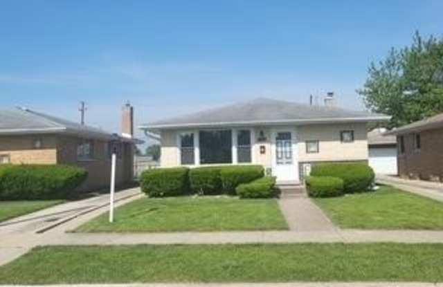 2448 Lincoln Street photos photos