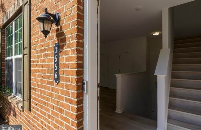 3556 WOODLAKE Drive Gallery 2
