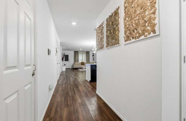 2915 Acacia Drive Gallery 4