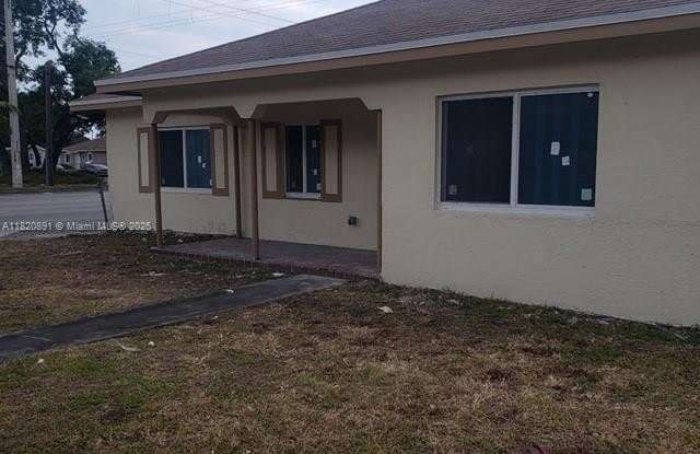 2200 NW 155th St photos photos