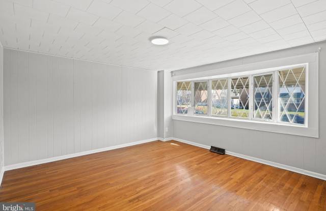 1718 MELBOURNE ROAD Gallery 3