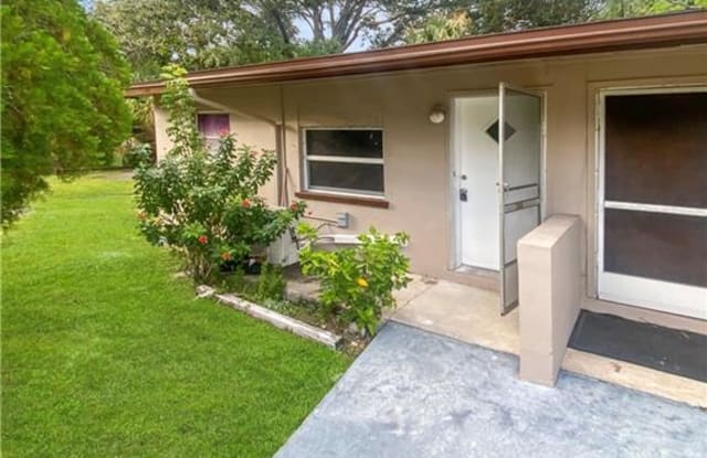 2643 Lafayette ST - 2643 Lafayette Street, Fort Myers, FL 33916