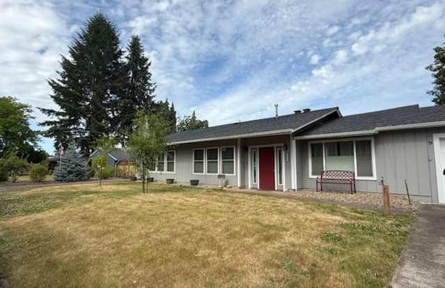 Rare Large Four Bedroom Home Plus Office With Large Yard and Shop!! photos photos