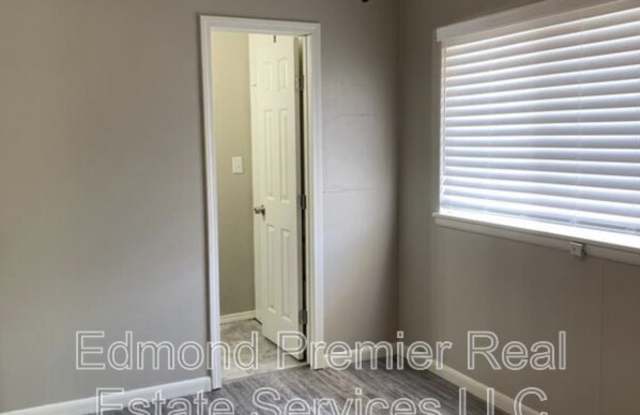 207 E Hurd photos photos