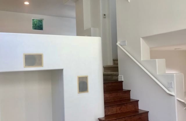 255 Montana Del Lago Gallery 2