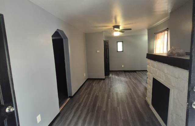 9941 Valley Dr Gallery 4