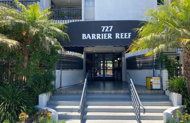 Barrier Reef Studio Condo Close to the Beach in PB photos photos