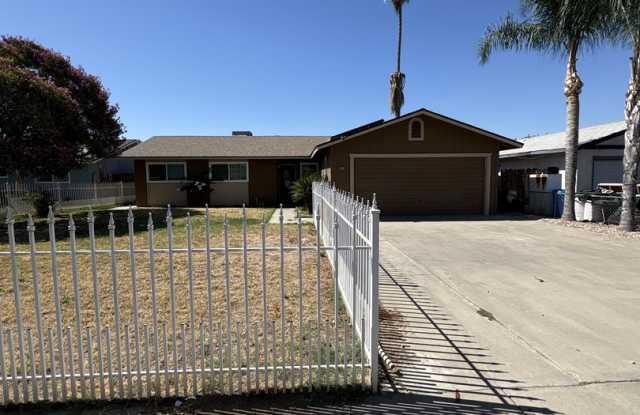 North Side Visalia Home!! photos photos