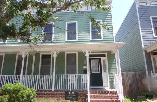 1008 Clay Street Gallery 2