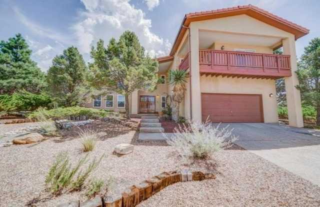 1700 Camino de la Sierra NE Gallery 1