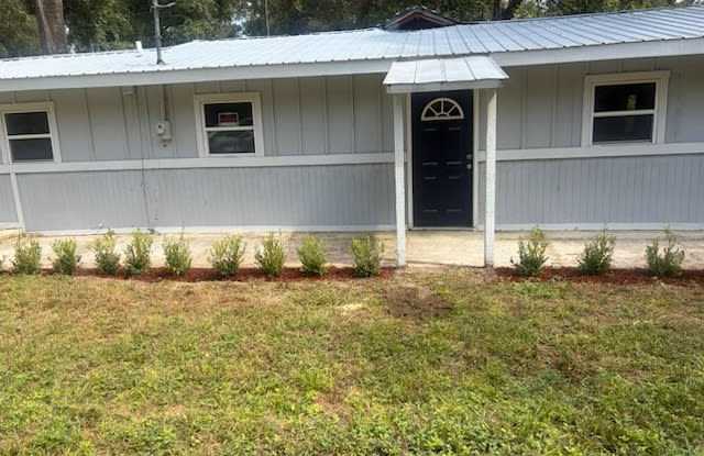 8150 Southwest 80th Trail Gallery 1