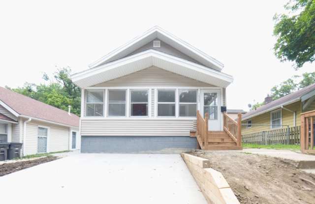 1200 Sqft. 2 Bedroom 1 Bath photos photos