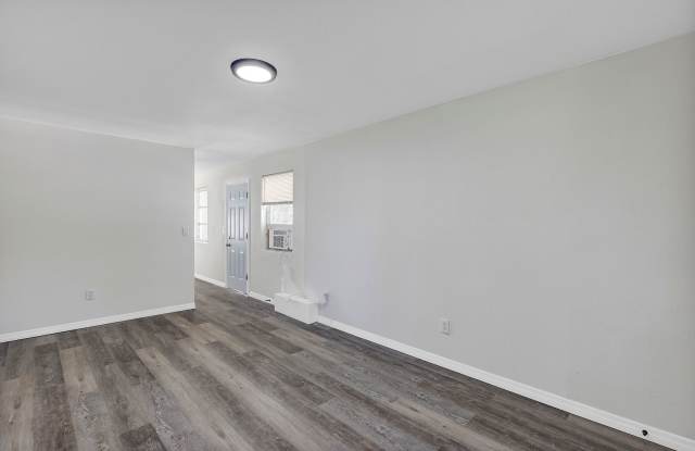 Discover Coastal Living at Its Finest: 751 Bellevue Unit 3, Daytona Beach - Your Dream Home Awaits! Gallery 4