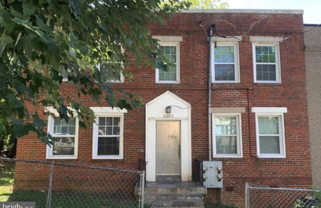 4005 4TH Street SE unit: 3 photos photos