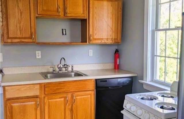 176 Pine Tree Road unit: 2 - 176 Pine Tree Road, Monroe, NY 10950