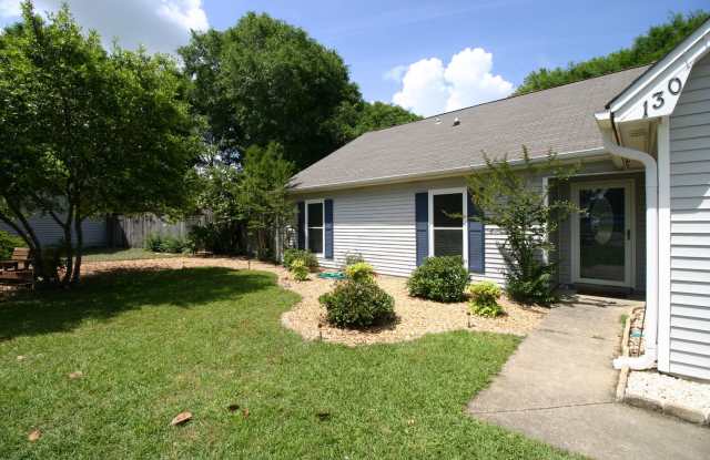 5 Bedroom South Crestview Rental Gallery 4