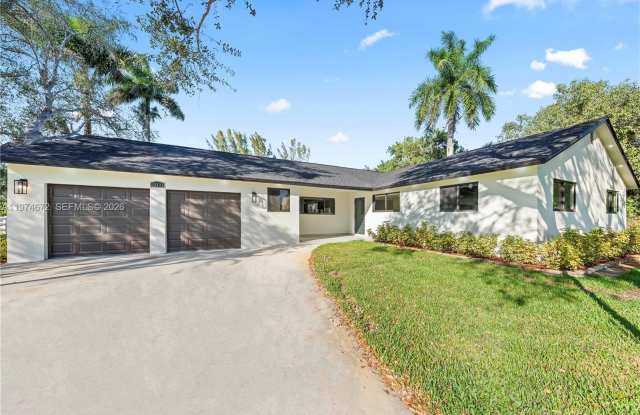 15131 SW 31st Ct photos photos