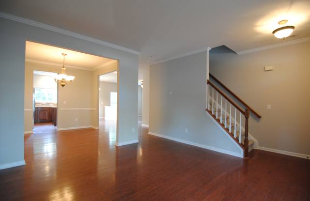 10722 Edmundson Ave Gallery 3