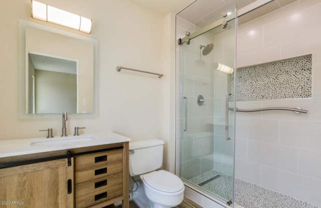 10501 W OAK RIDGE Drive Gallery 4