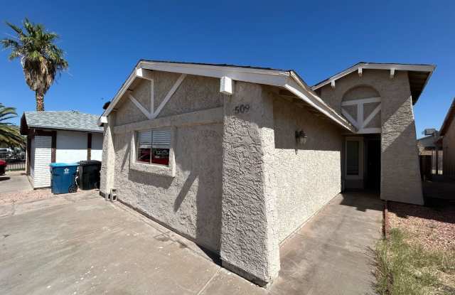 Beautiful single story- 3Bed/2Bath home located in Henderson photos photos