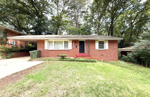 ** 3 bedroom 1 bath located in Forest Hills ** Call 334-366-9198 to schedule a self-showing photos photos