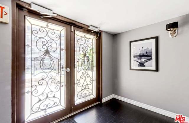 123 S Clark Dr photos photos