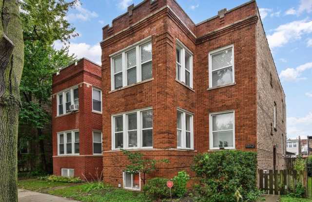 4142 N Albany Avenue Gallery 1