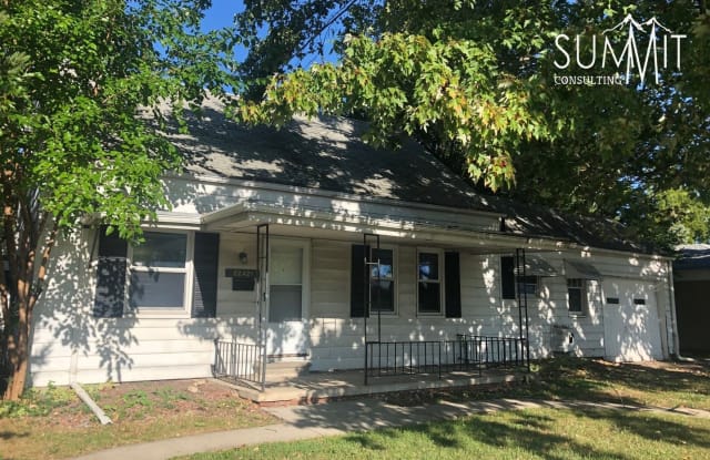 22421 Beaconsfield - 22421 Beaconsfield Avenue, Eastpointe, MI 48021