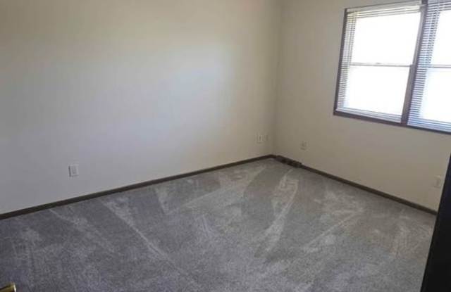 3314 Valdez Ct, Des Moines, IA 50310 Gallery 1