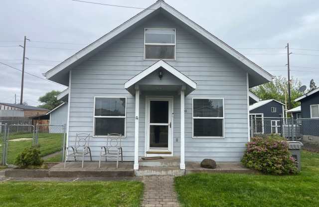 Nice Home for Rent in Harrisburg, Workshops! photos photos