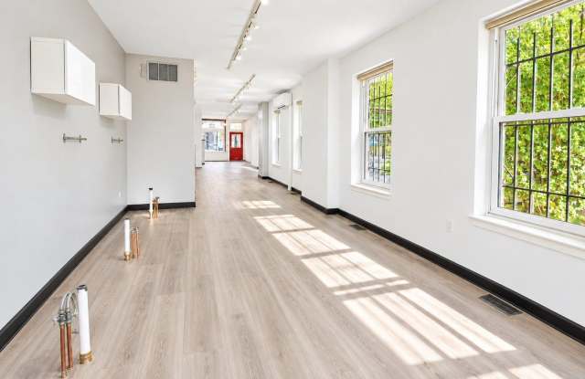 238 S 11TH Street Gallery 3