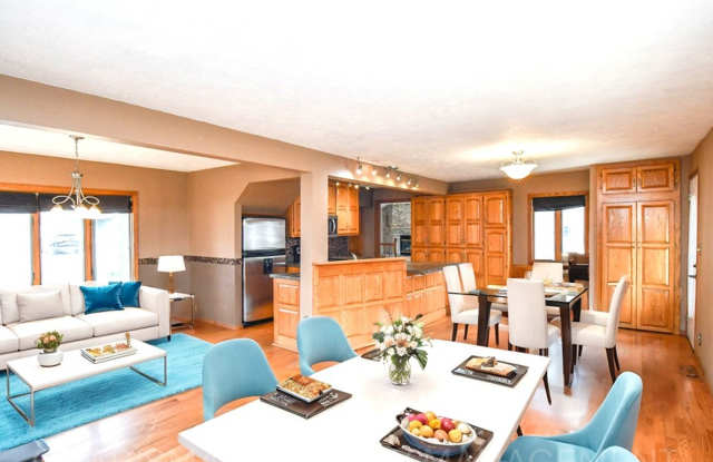 RARE FIND! 4 BEDROOM, 2 BATH HOUSE ON 1/2 ACRE LOT; INCLUDES GAS FIREPLACE, WOOD BURNING FIREPLACE, GREAT ROOM AND MORE!! photos photos
