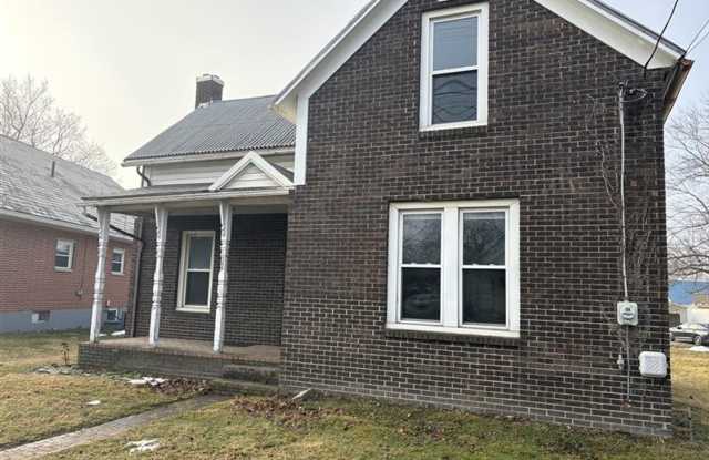 Spacious 3 Bedroom Home in the Heart of Downtown Delaware, OH! photos photos