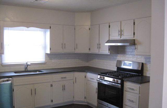 13 Beechwood Ave. photos photos