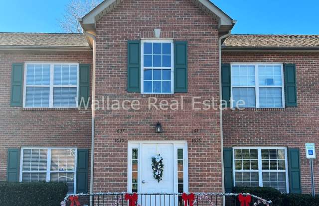 FOUNTAIN CITY: 2 BEDROOM, 2 BATHROOM CONDO IN MAPLE CHASE photos photos