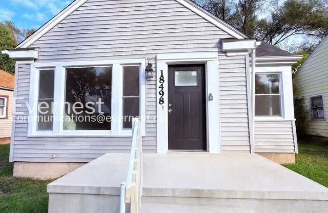 18498 Vaughan Street Gallery 1