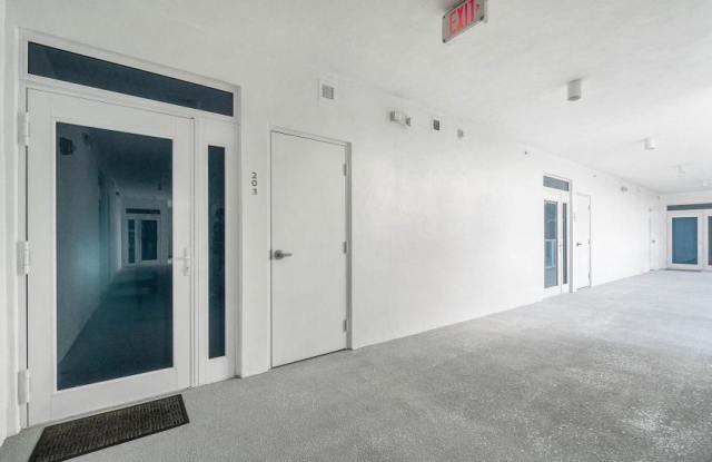 1 South PALMWAY Gallery 3