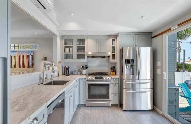 20 El Paseo St photos photos