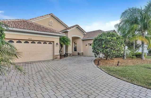 3535 SOMERSET CIRCLE photos photos