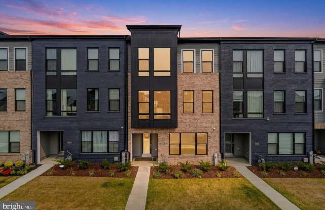 16007 HYDE PARK Place Gallery 2