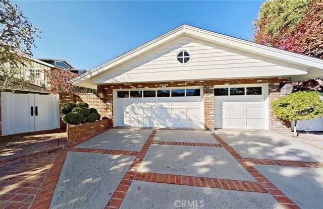 2921 Catalpa photos photos